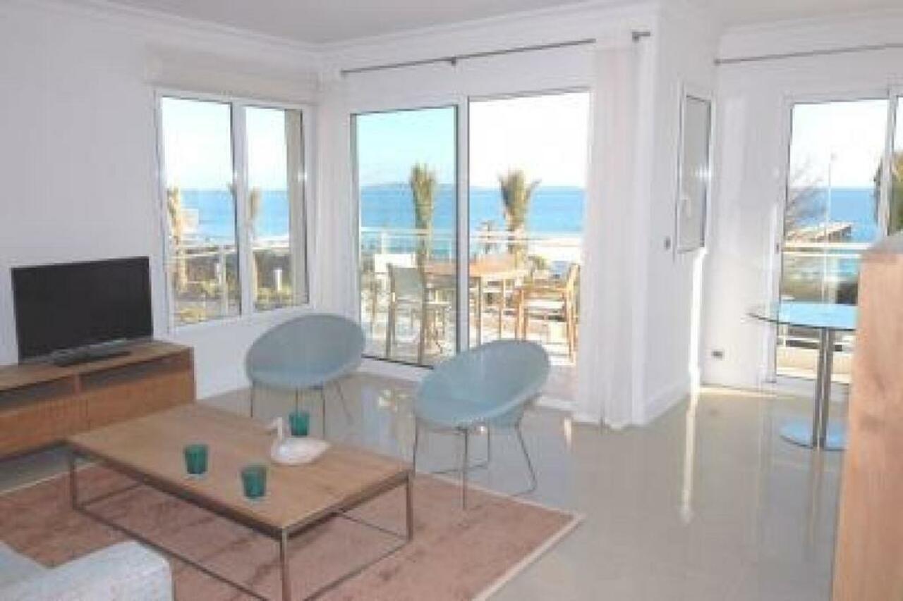 Stunning 2 Bed, 2 Bath Apt On The Cannes Sea Front Has Swimming Pool And Is A Secure Modern Building 464 Exteriör bild