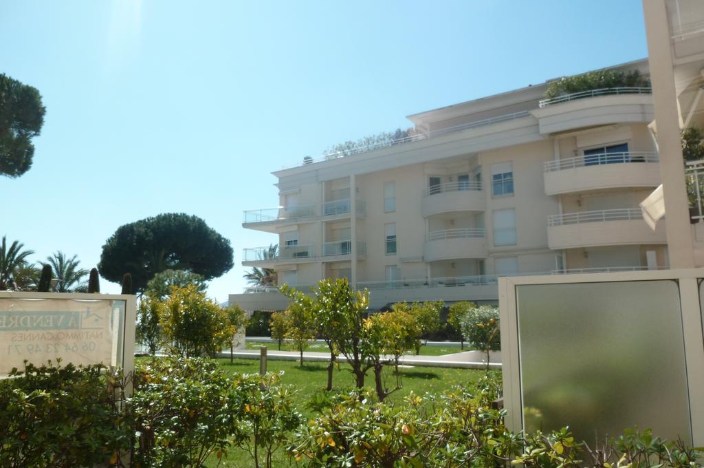 Stunning 2 Bed, 2 Bath Apt On The Cannes Sea Front Has Swimming Pool And Is A Secure Modern Building 464 Exteriör bild