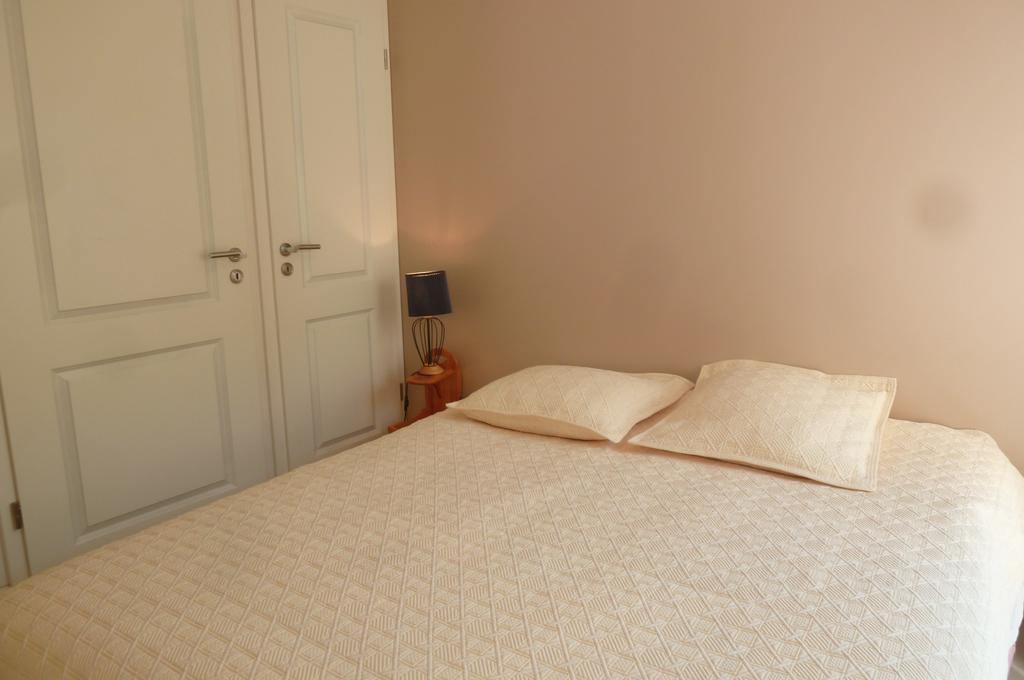 Stunning 2 Bed, 2 Bath Apt On The Cannes Sea Front Has Swimming Pool And Is A Secure Modern Building 464 Exteriör bild