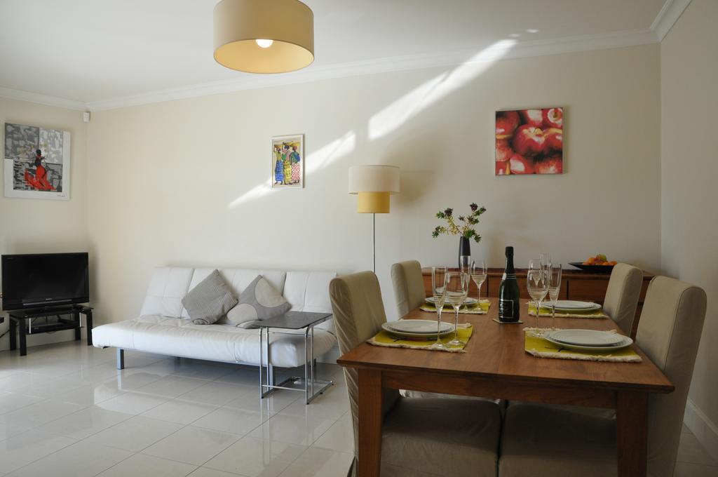 Stunning 2 Bed, 2 Bath Apt On The Cannes Sea Front Has Swimming Pool And Is A Secure Modern Building 464 Exteriör bild