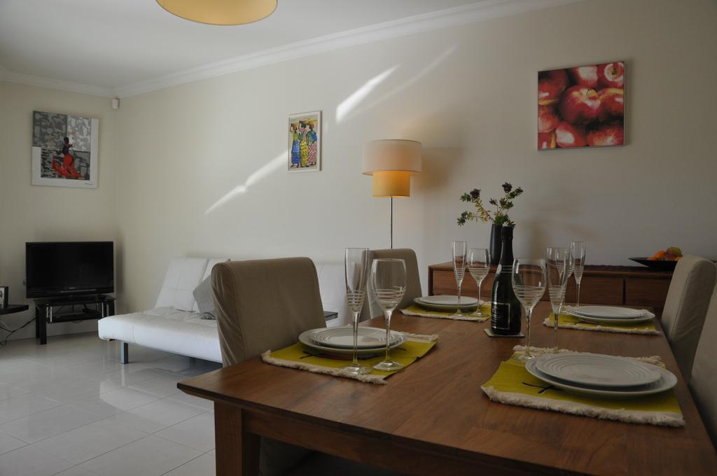 Stunning 2 Bed, 2 Bath Apt On The Cannes Sea Front Has Swimming Pool And Is A Secure Modern Building 464 Exteriör bild