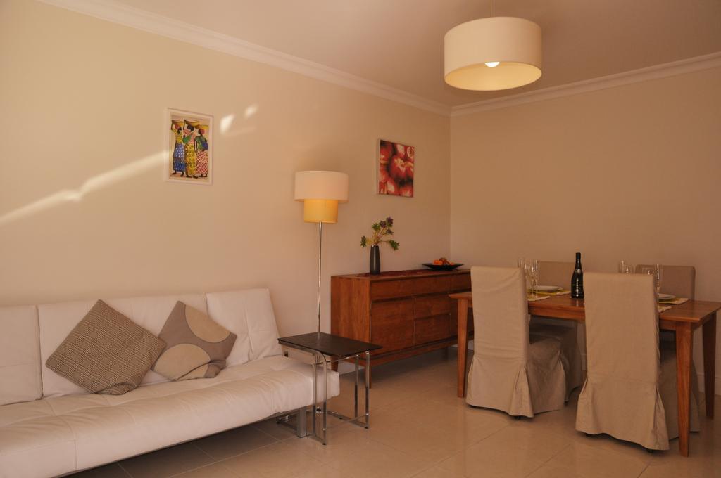 Stunning 2 Bed, 2 Bath Apt On The Cannes Sea Front Has Swimming Pool And Is A Secure Modern Building 464 Exteriör bild
