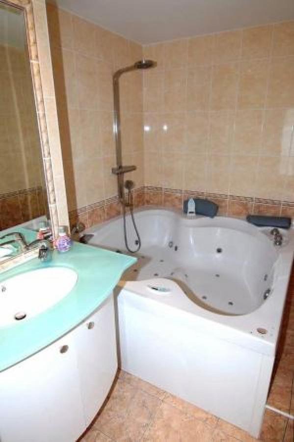 Stunning 2 Bed, 2 Bath Apt On The Cannes Sea Front Has Swimming Pool And Is A Secure Modern Building 464 Exteriör bild