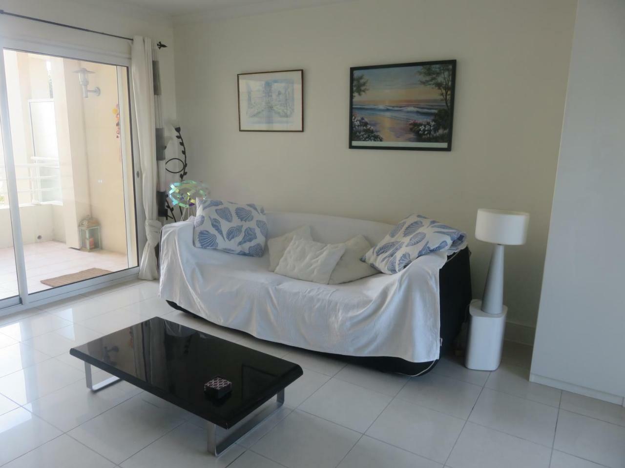 Stunning 2 Bed, 2 Bath Apt On The Cannes Sea Front Has Swimming Pool And Is A Secure Modern Building 464 Exteriör bild